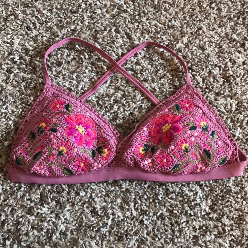 Super cute bordered bralette
